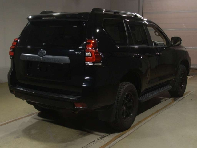 TOYOTA LAND CRUISER PRADO 2019