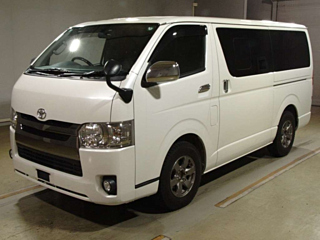 TOYOTA HIACE VAN 2016