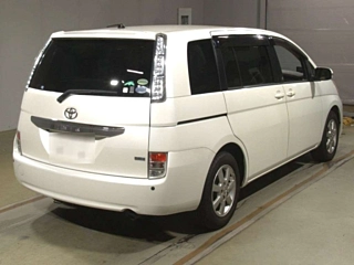 TOYOTA ISIS 2013