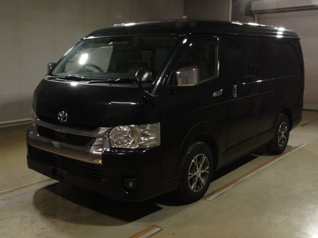 TOYOTA HIACE 2022