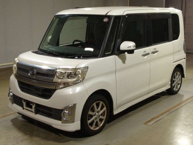 DAIHATSU TANTO 2014