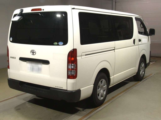 TOYOTA HIACE VAN 2020