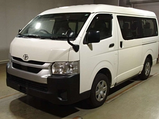 TOYOTA HIACE 2020