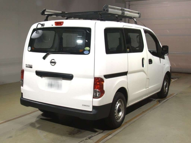 NISSAN NV200 2019