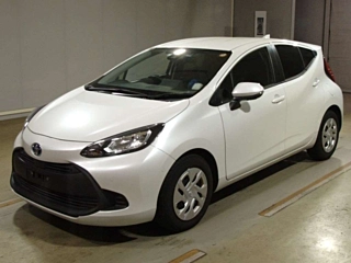 TOYOTA AQUA 2023