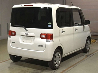DAIHATSU TANTO 2012