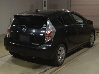 TOYOTA AQUA 2015