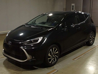 TOYOTA AQUA 2025