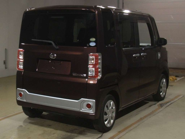 DAIHATSU WAKE 2016