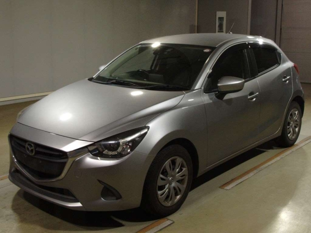 MAZDA DEMIO 2016