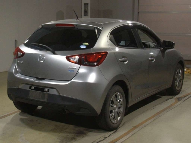 MAZDA DEMIO 2016