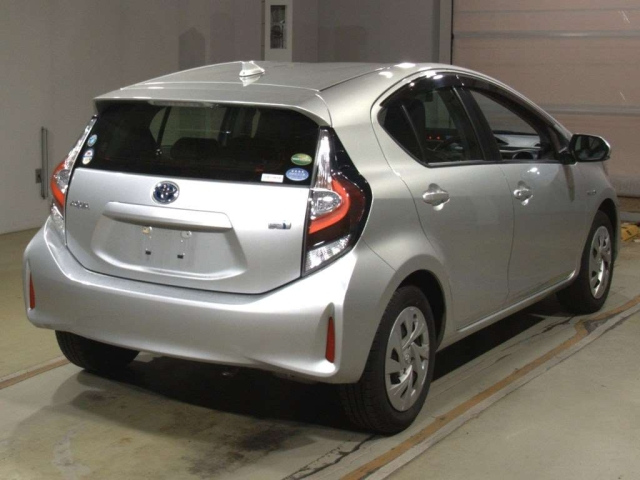 TOYOTA AQUA 2020