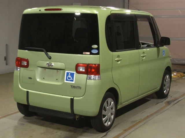 DAIHATSU TANTO 2010