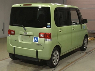 DAIHATSU TANTO 2010