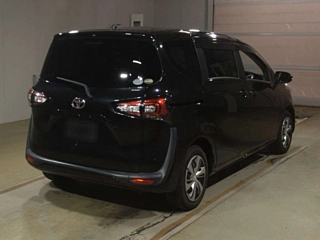 TOYOTA SIENTA 2019
