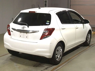 TOYOTA VITZ 2014