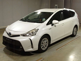 TOYOTA PRIUS ALPHA 2015