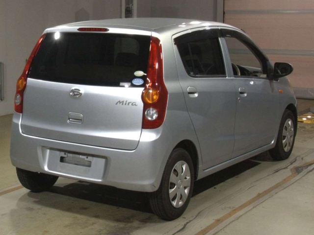 DAIHATSU MIRA 2010