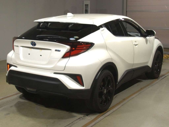 TOYOTA C-HR 2021