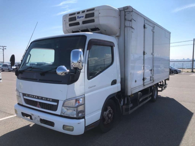MITSUBISHI CANTER 2011