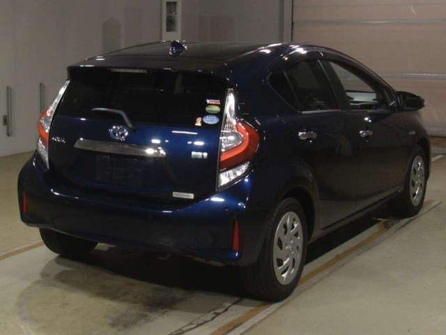 TOYOTA AQUA 2019