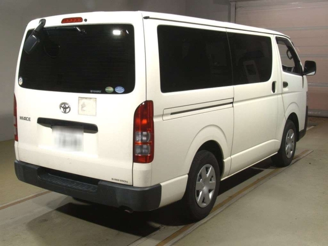 TOYOTA HIACE VAN 2020