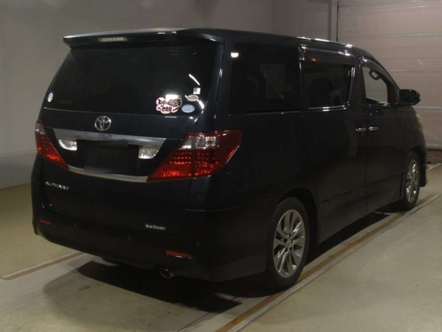 TOYOTA ALPHARD 2011