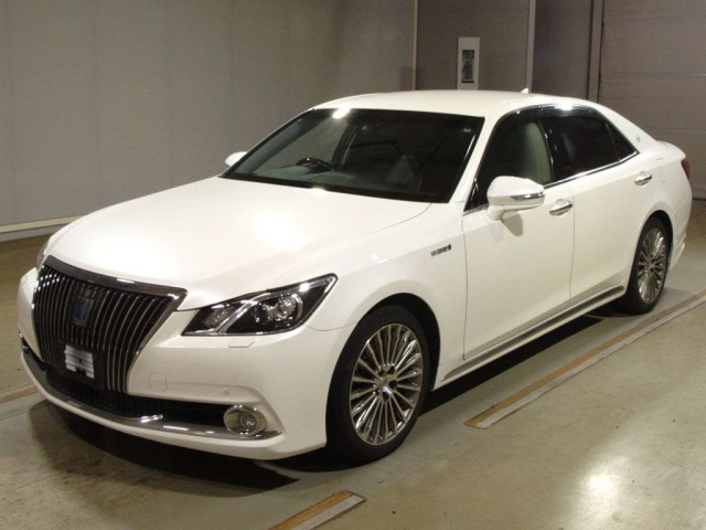 TOYOTA CROWN 2013
