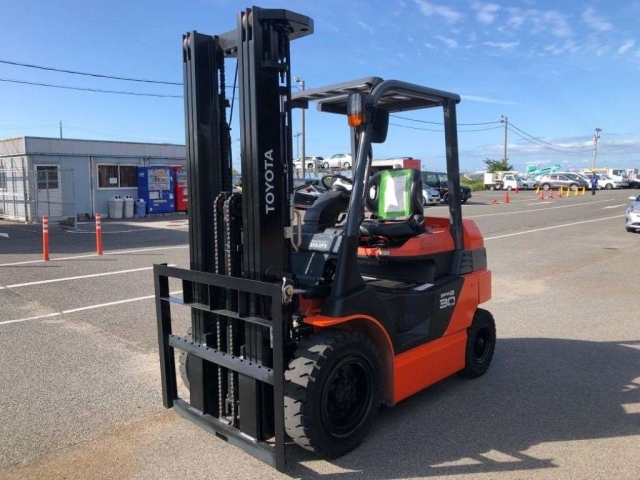 TOYOTA FORKLIFT 2017