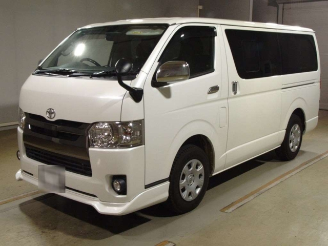 TOYOTA HIACE VAN 2017