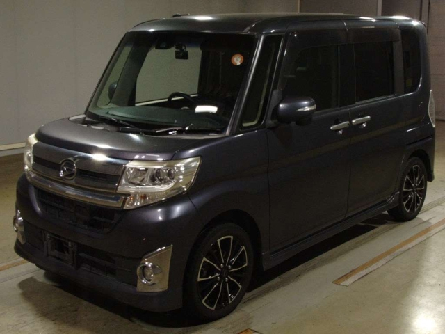 DAIHATSU TANTO 2015