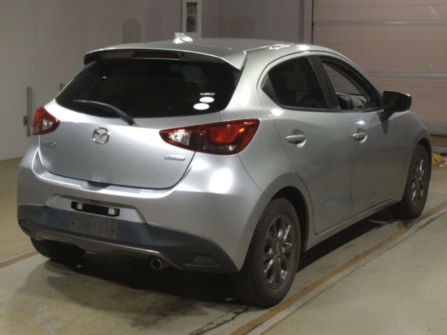 MAZDA DEMIO 2017
