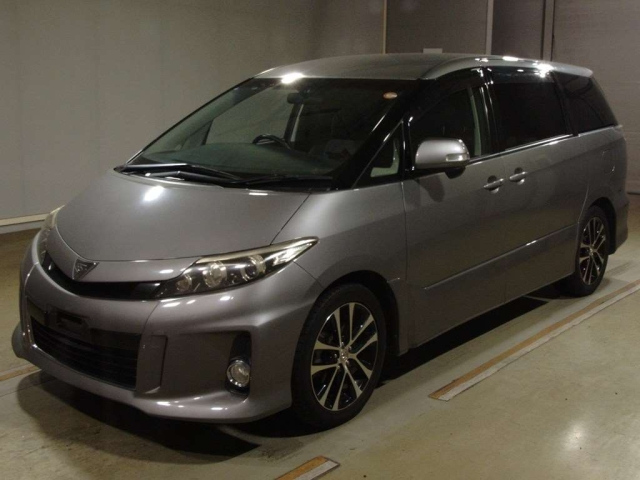 TOYOTA ESTIMA 2013