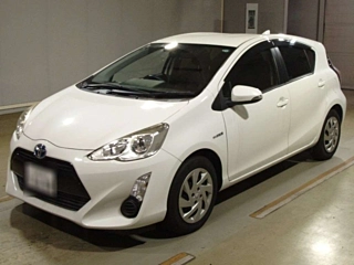 TOYOTA AQUA 2015