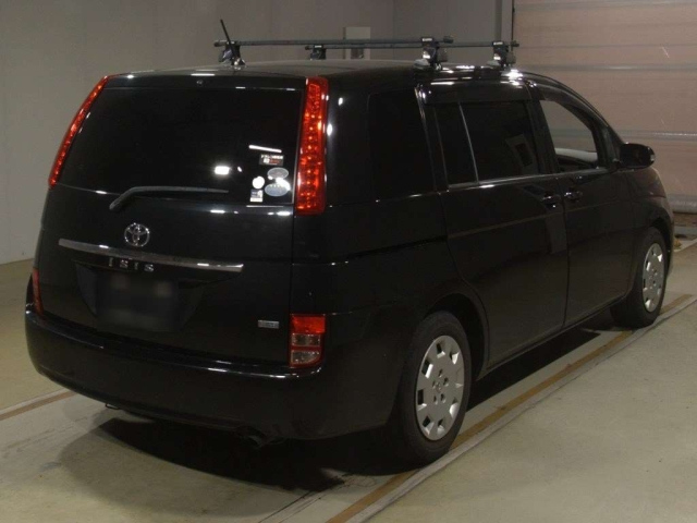 TOYOTA ISIS 2010