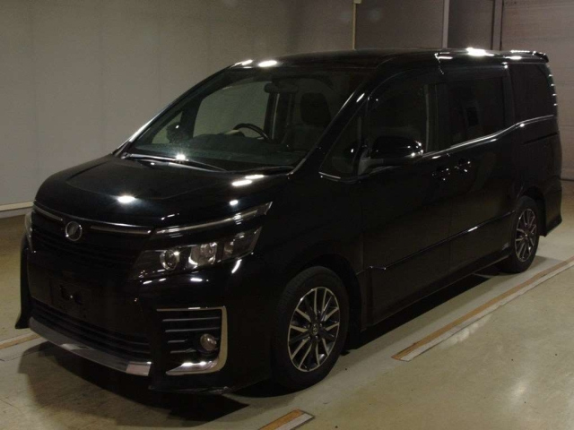 TOYOTA VOXY 2015