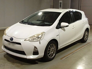 TOYOTA AQUA 2012