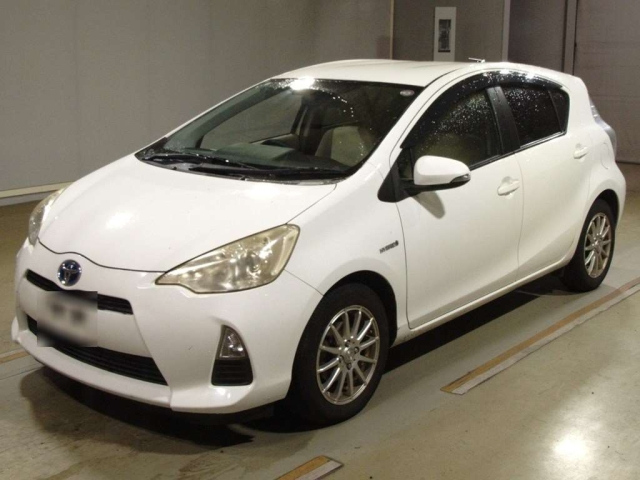 TOYOTA AQUA 2012