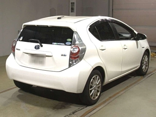 TOYOTA AQUA 2012