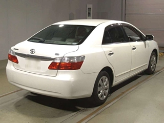TOYOTA PREMIO 2010