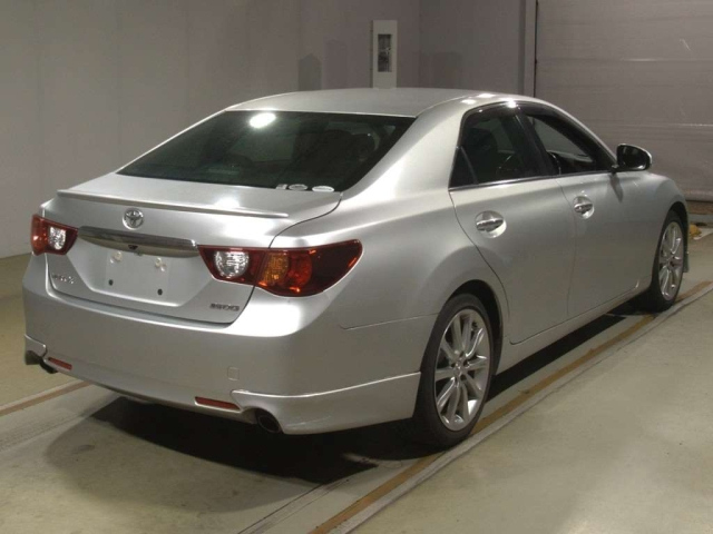 TOYOTA MARK X 2010