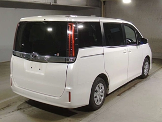 TOYOTA NOAH 2021