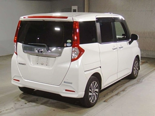TOYOTA ROOMY 2018