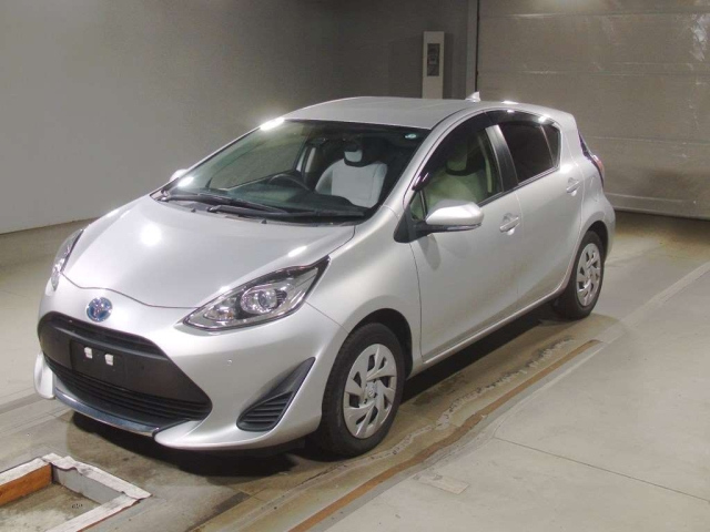 TOYOTA AQUA 2020