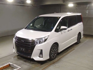 TOYOTA NOAH 2017