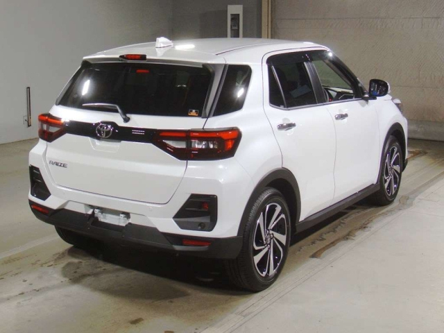 TOYOTA RAIZE 2025