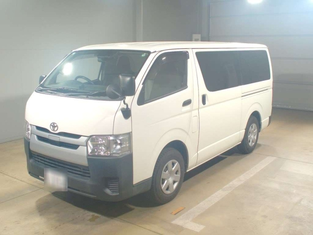 TOYOTA HIACE VAN 2019