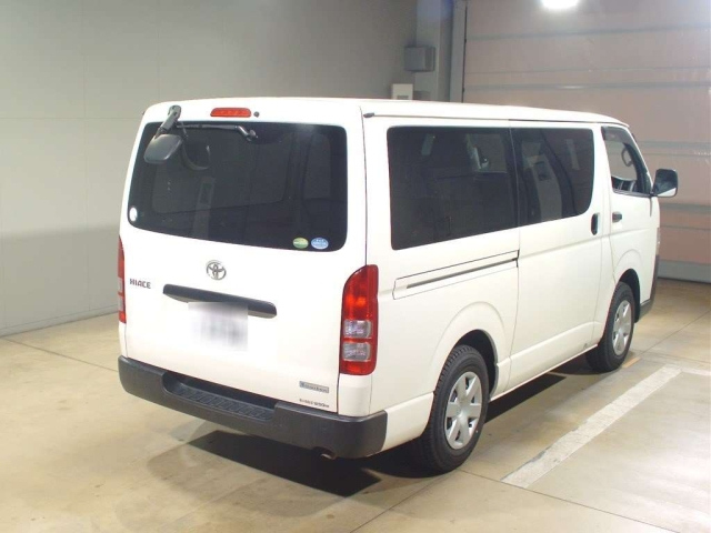 TOYOTA HIACE VAN 2019