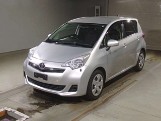 TOYOTA RACTIS 2013