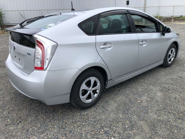 TOYOTA PRIUS 2012